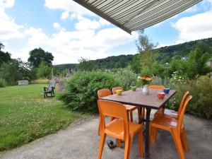 Maisons de vacances Modern holiday home in Crux-La-Ville with terrace : photos des chambres