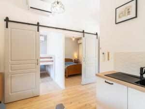 Maisons de vacances Tranquil Holiday Home in Soturac with pool : photos des chambres