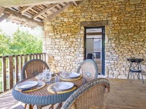 Maisons de vacances Tranquil Holiday Home in Soturac with pool : photos des chambres