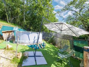 Maisons de vacances Tranquil Holiday Home in Soturac with pool : photos des chambres