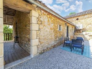 Maisons de vacances Tranquil Holiday Home in Soturac with pool : photos des chambres