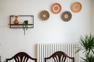 Heaton House - parkside charm and city comfort