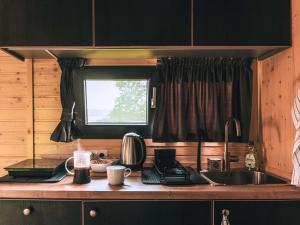 Maisons de vacances Whispers of the Willow 1 by Tiny Away : photos des chambres