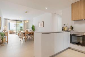 Escapada de lujo con piscina y jardines