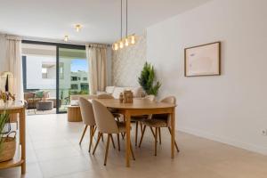 Escapada de lujo con piscina y jardines