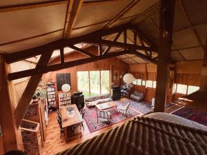 Grange atypique en pleine nature