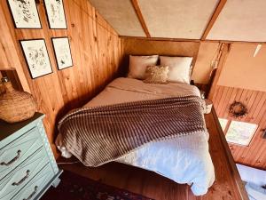 Grange atypique en pleine nature