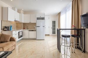 Rose 6 Comfort living at Cleopatra