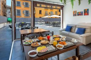 ROYAL ROOMS STATION NAPOLI