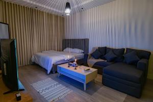 استديو فندقي ومودرن بمدخل ذاتي بجانب البوليڤارد