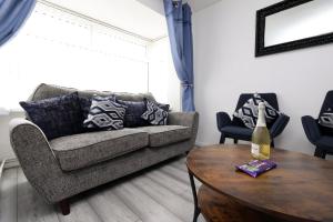 Lovely 3-Bed in Scenic Aberdare!