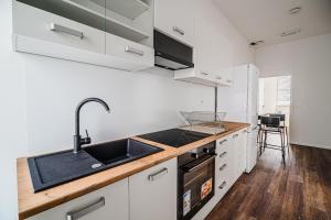 Comfort Rooms Obrežje by Highway, Free Covered Parking 