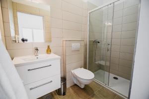 Comfort Rooms Obrežje by Highway, Free Covered Parking