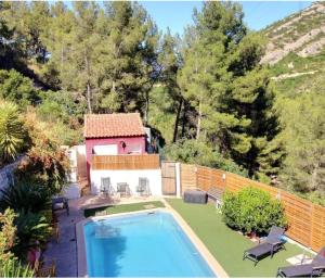 Villas Villa de 130 m2 avec Piscine, Cuisine d-Ete et Vue Exceptionnelle Marseille 11e : photos des chambres