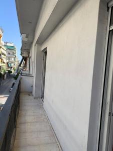 1bedroom 300 meter Dafni metro