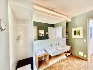 Snug Stays 7 - Design House in Starnberg, Terrace, Lake, Munich south