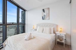 Iconic Views Queens Wharf 2BR by Casino and South Bank