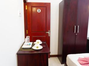 U p WELIGAMA Room 3