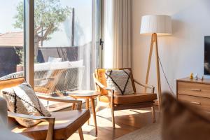 Sunny Loft in Downtown Porto with Private Parking