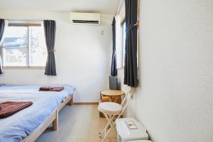 102 Nishi-Shinjuku 5-chome MRT station 5 minutes on foot