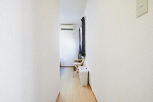 102 Nishi-Shinjuku 5-chome MRT station 5 minutes on foot