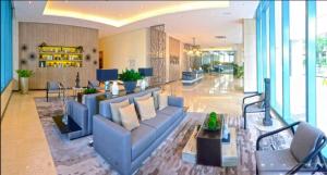 Uptown Mall Linked 1BR 2 Beds Best Value BGC