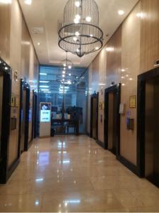 Uptown Mall Linked 1BR 2 Beds Best Value BGC