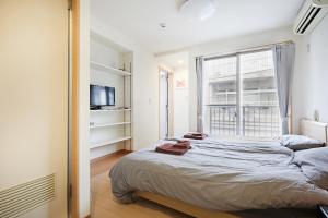 201 Nishi-Shinjuku-Gochome Station 5 minutes on foot