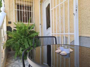 La Marina Oasis 2-Beds Sleeps 4 10 min to Beach