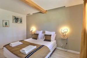 Maisons de vacances Altinea - Family Home with Infinity Pool : photos des chambres