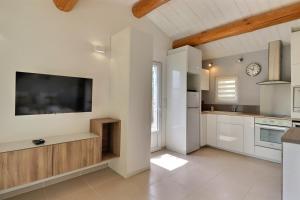 Maisons de vacances Altinea - Family Home with Infinity Pool : photos des chambres