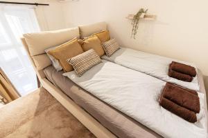 3BR Loft Apartment Heart of Bp Sleeps 8 PLUS