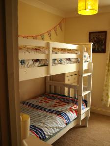 Open plan country cottage with wood burner near beaches