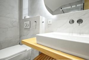 Enotéka Vinofol - winebar & café & apartments