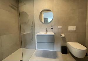 Luxe suite - new bed - WiFi- Safe city center