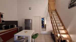 Appartements Kalliste : photos des chambres