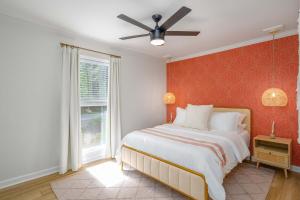 Coastal Island Retreat - Minutes to Downtown Savannah & Tybee