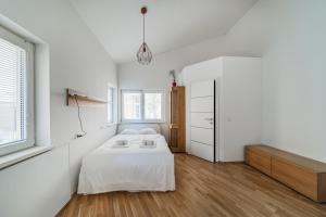 City Courtyard Haven