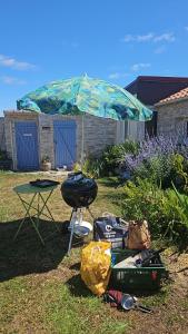 maison piscine clos ,wifi, pas de chien , 2 chambres près de la mer