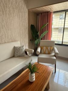 Wabi Sabi 2Bhk Furnished Apartment WiFi Kitchen Smart Tv by Abhibha Stays