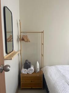 cozy 1 bedroom retreat Walk to Moa