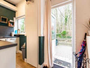 Holiday Home in Noordwijkerhout near Lake