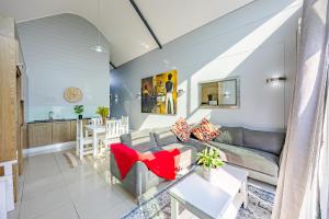 Big Bay Beach Loft- 1 bedroom