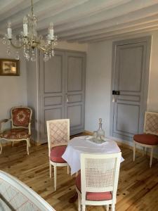 B&B / Chambres d'hotes La Cour de l-eglise : photos des chambres