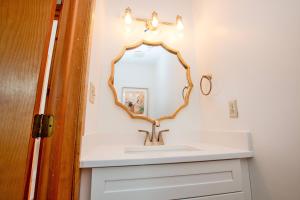 Oceanside, Close to Beach and Shopping! - WW921, Seafive