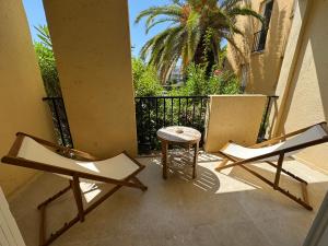 Appartement avec terrasse et parking centre St-Tropez