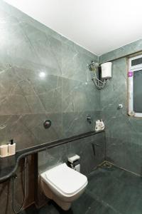 Peaceful, Spacious 2bhk with Balcony & SkylineView