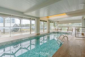 Apto em Cond. c/ Piscina aquecida CUR0905