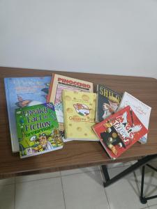 2BR Pioneer Woodlands SM LIGHT 5 min walk to MRT