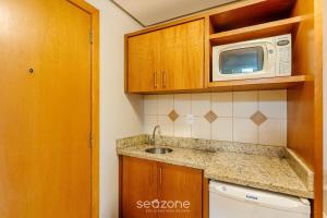 Apto em Cond. c Piscina aquecida CUR0905